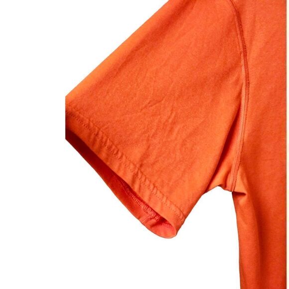 NWOT NIKE UNISEX Crew Neck Tee. - Picture 3 of 13